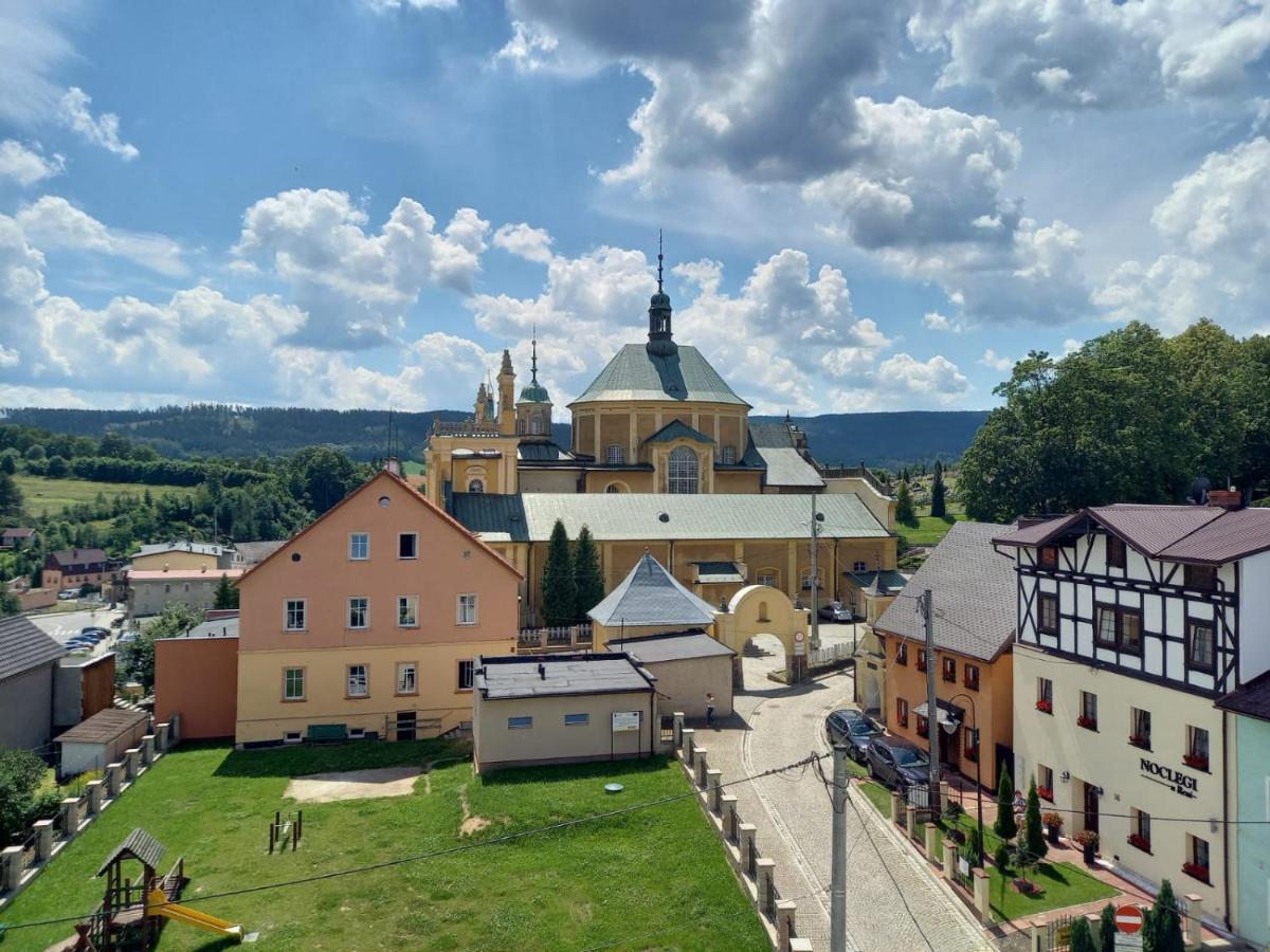 Pokoje Goscinne U Reni Wambierzyce Esterno foto